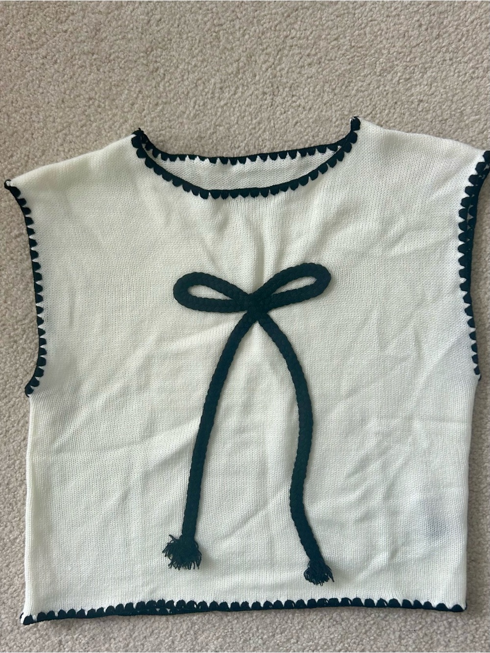 SHEIN Cream Knit Tank with Black Bow Accent